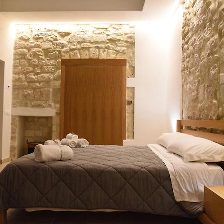 Altemura Suites Bari Bagian luar foto