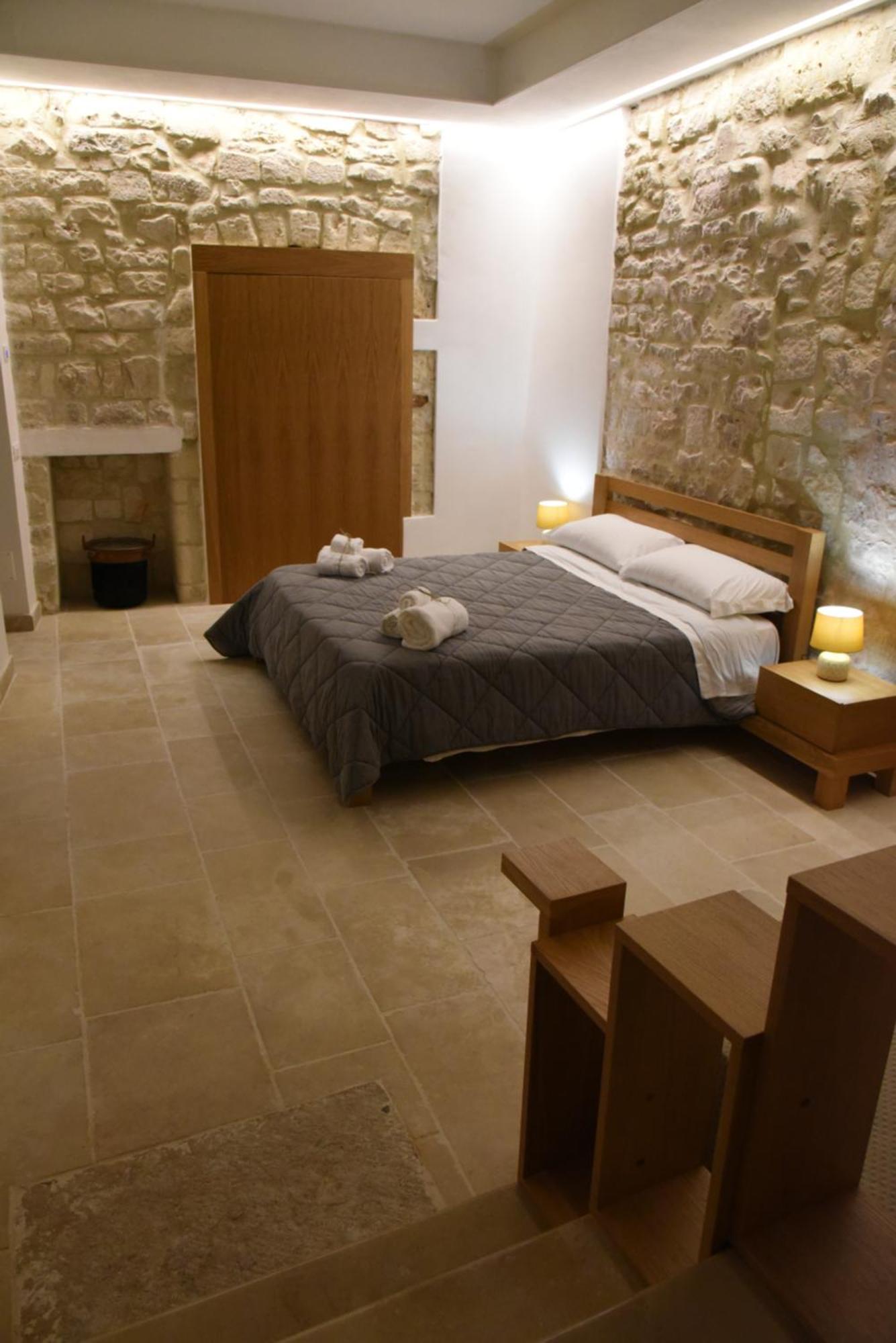 Altemura Suites Bari Bagian luar foto