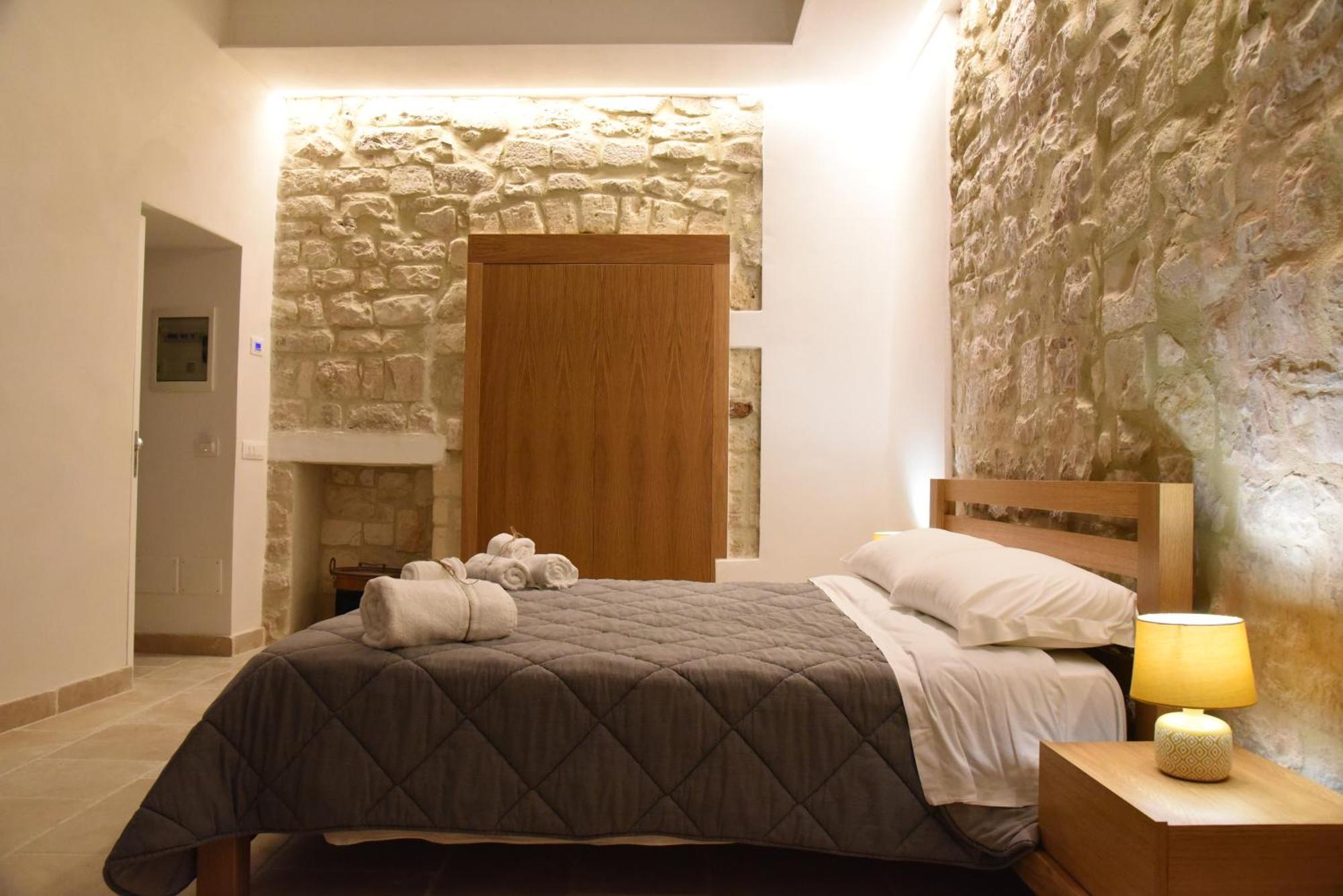 Altemura Suites Bari Bagian luar foto