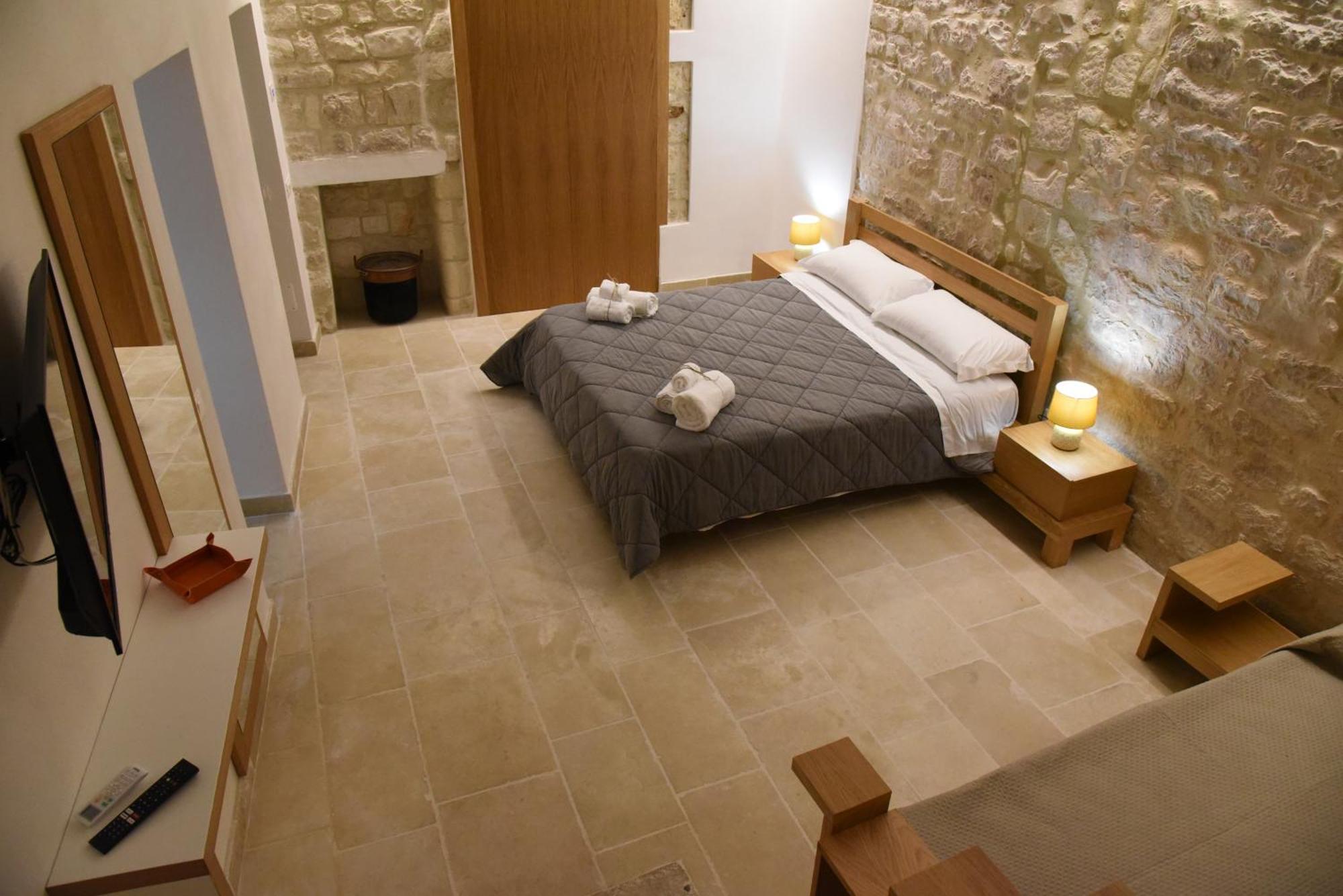 Altemura Suites Bari Bagian luar foto