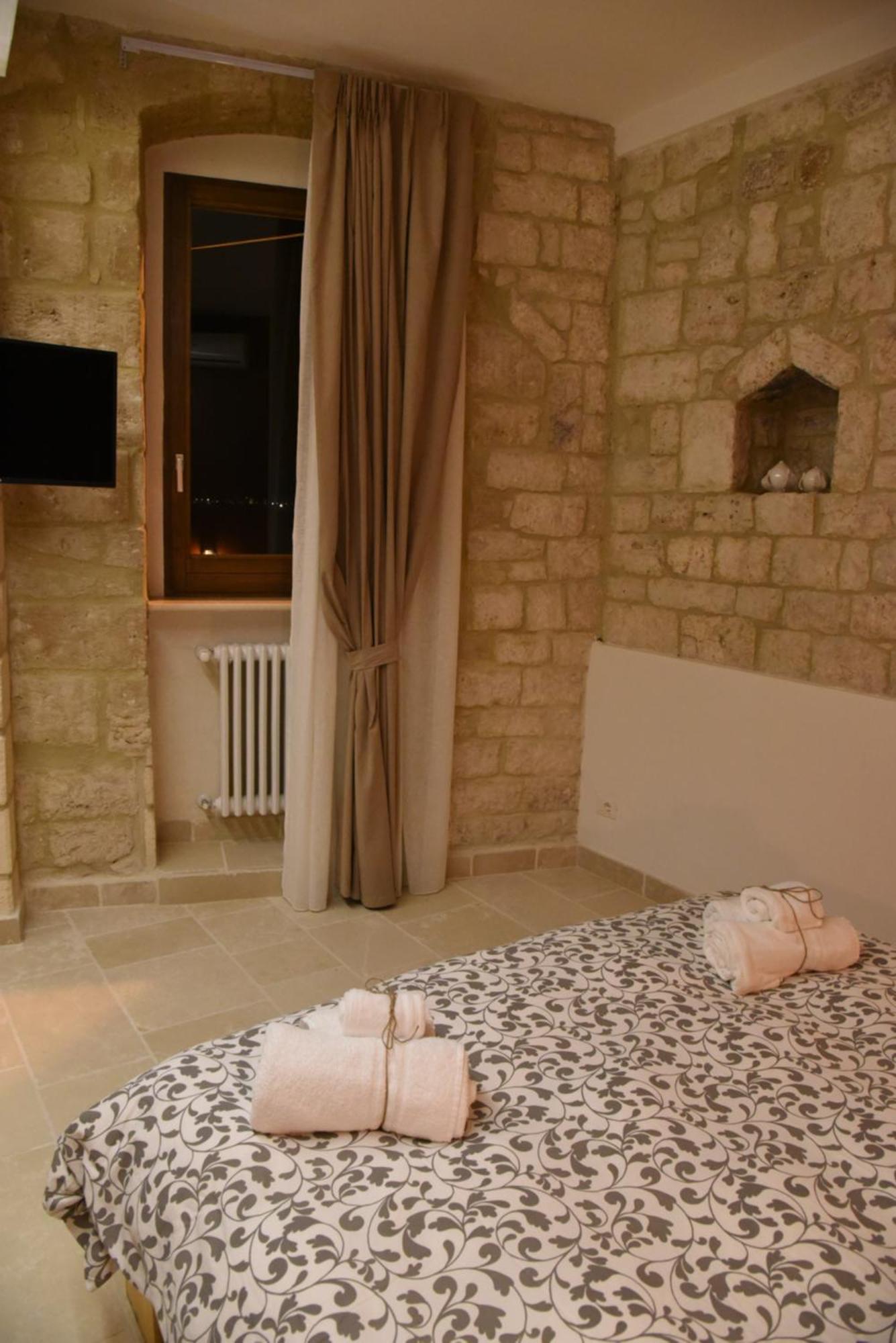Altemura Suites Bari Bagian luar foto