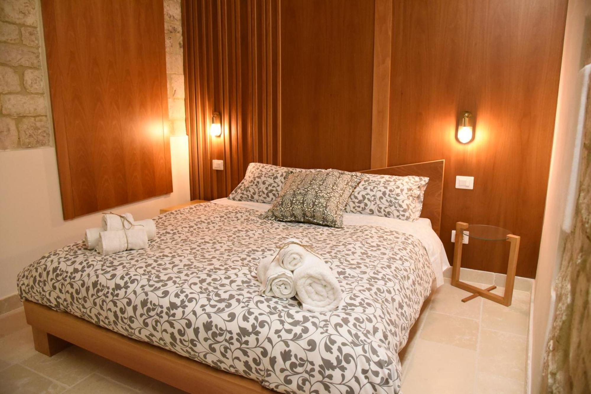 Altemura Suites Bari Bagian luar foto