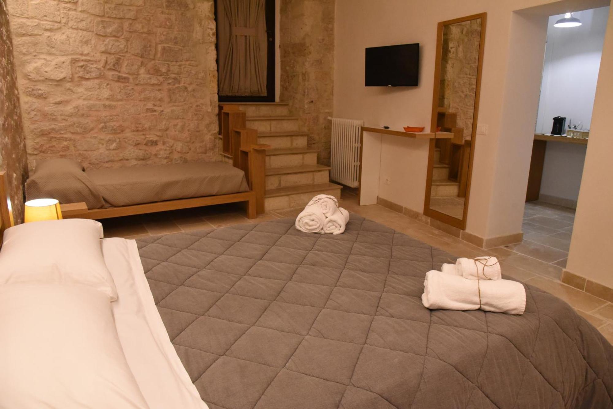Altemura Suites Bari Bagian luar foto