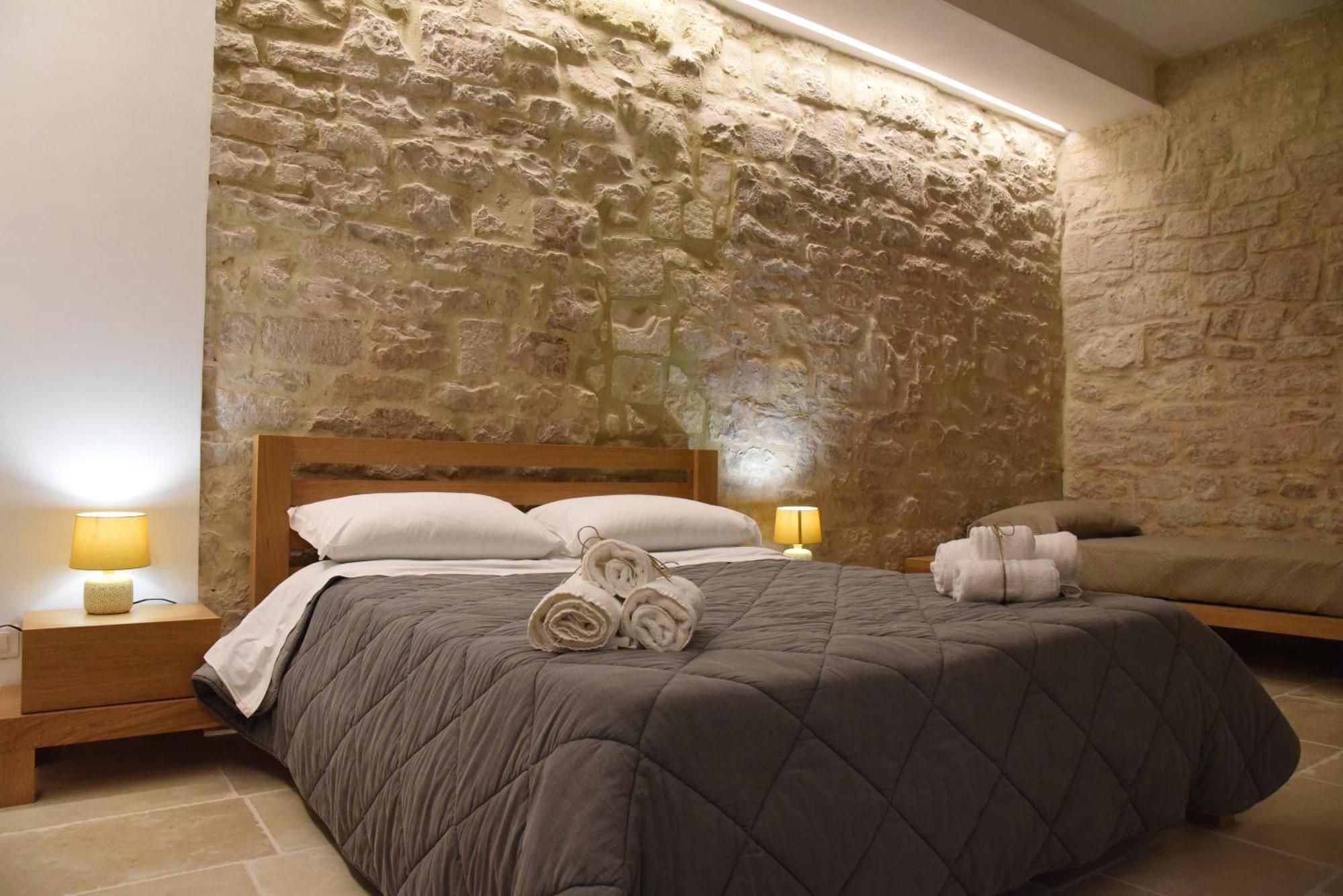 Altemura Suites Bari Bagian luar foto