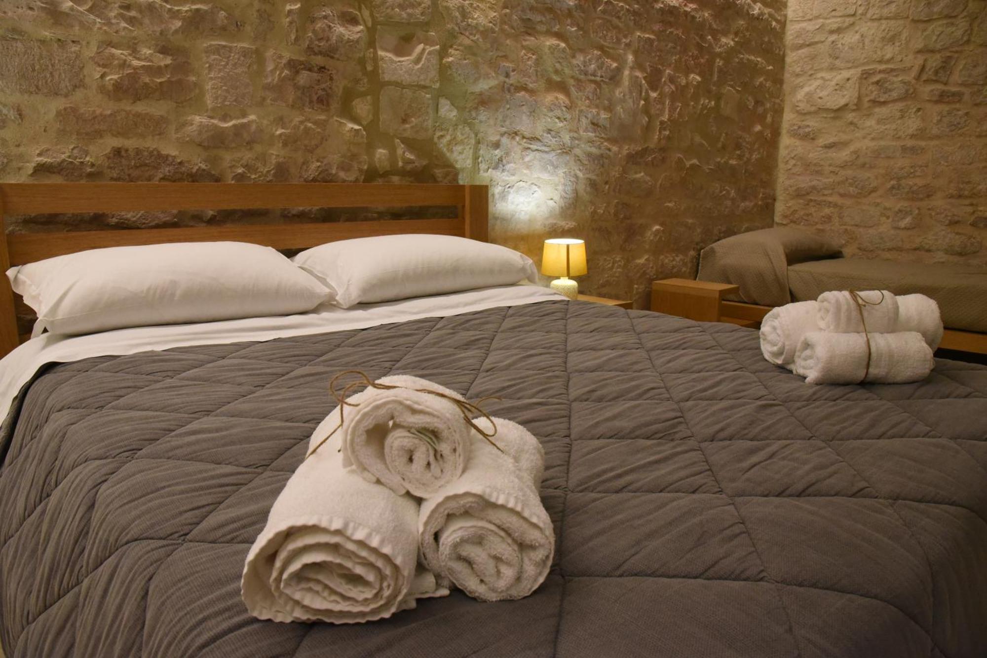 Altemura Suites Bari Bagian luar foto