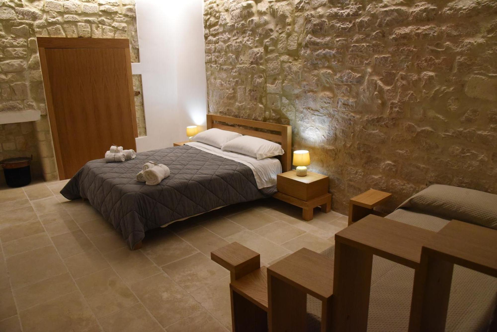 Altemura Suites Bari Bagian luar foto